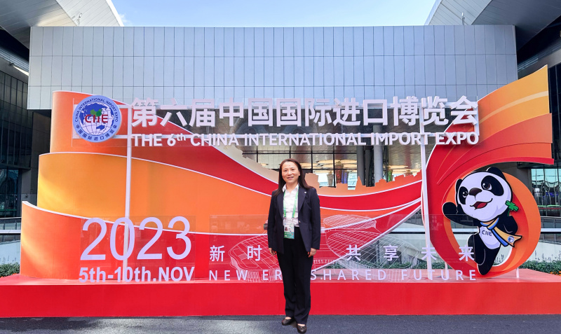 1753924870888862OXKs.jpg 優(yōu)秀黨務(wù)工作者:王路蓉.jpg